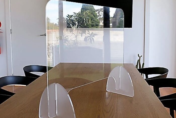Acrylic Table Top Shield